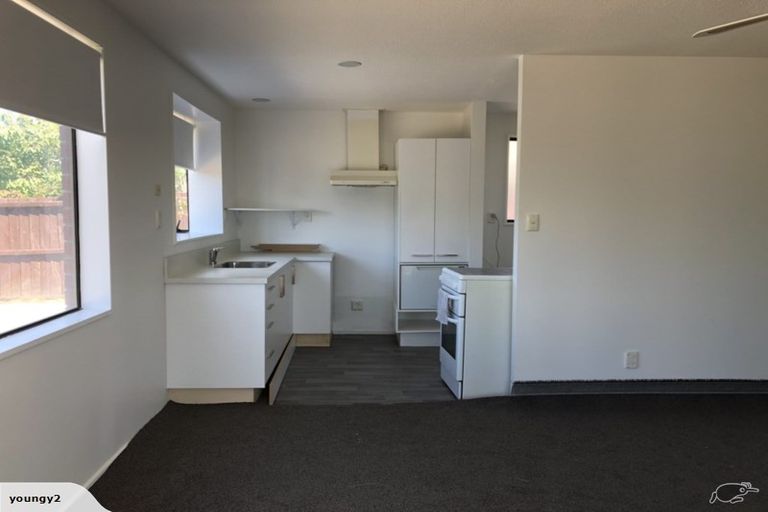 Photo of property in 5 Farm Lane, Parklands, Christchurch, 8083