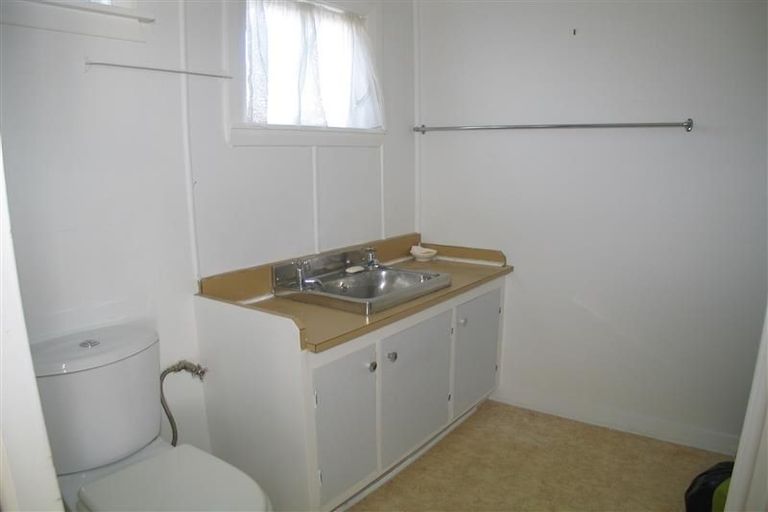 Photo of property in 8/93 Waikawa Road, Picton, 7220