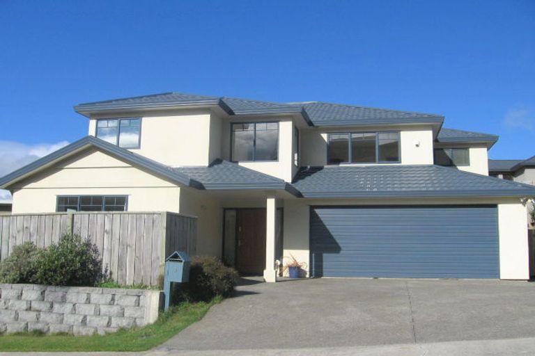Photo of property in 3 Erlestoke Crescent, Churton Park, Wellington, 6037