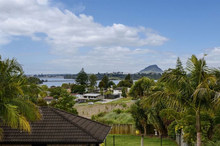 Photo of property in 15 Discovery Avenue, Welcome Bay, Tauranga, 3112
