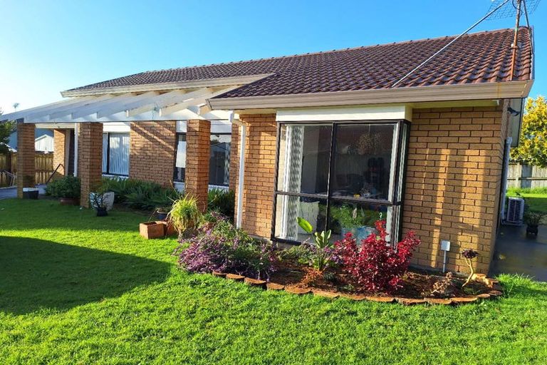 Photo of property in 8 Colt Place, Randwick Park, Auckland, 2105