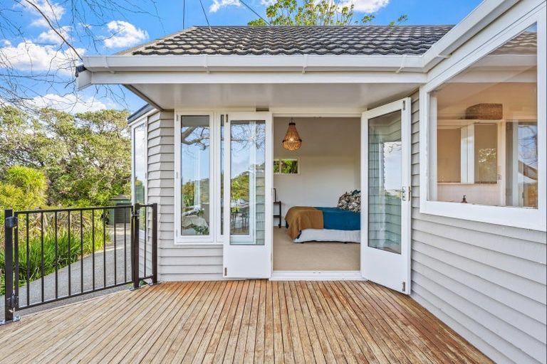 Photo of property in 596 Leigh Road, Whangateau, Warkworth, 0985