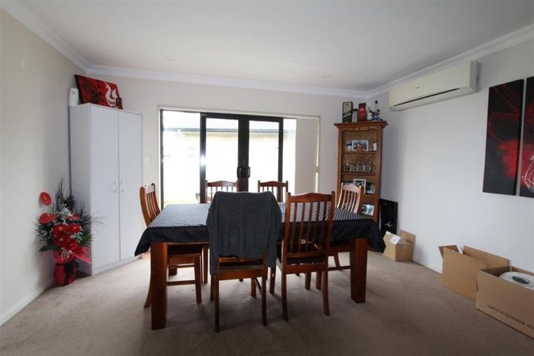 Photo of property in 6 Chadwick Place, Rototuna North, Hamilton, 3210