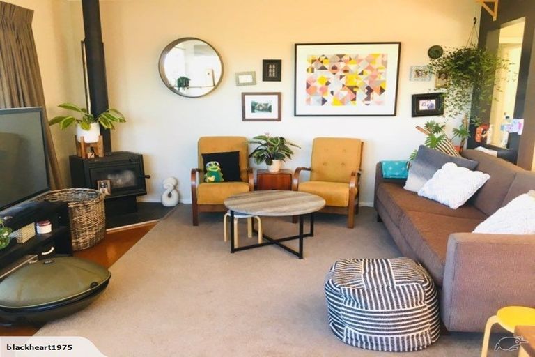 Photo of property in 71 Shakespear Road, Army Bay, Whangaparaoa, 0930