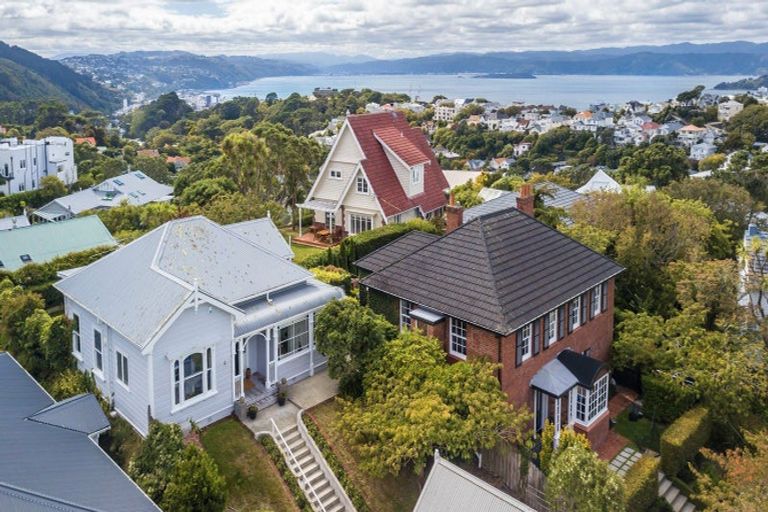 Photo of property in 20 Plunket Street, Kelburn, Wellington, 6012