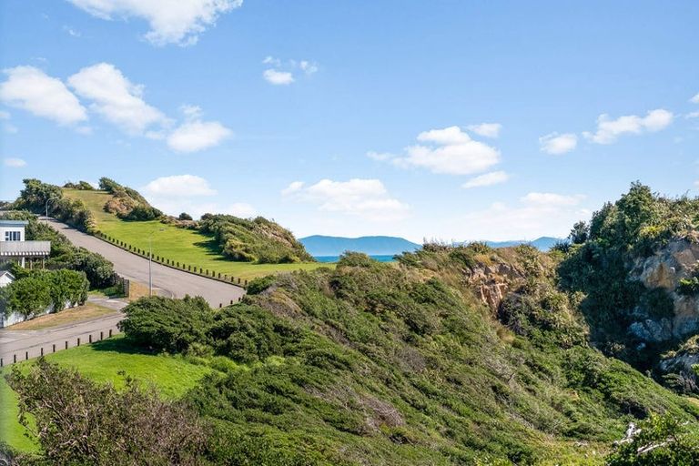Photo of property in 1/24 Lambley Road, Titahi Bay, Porirua, 5022