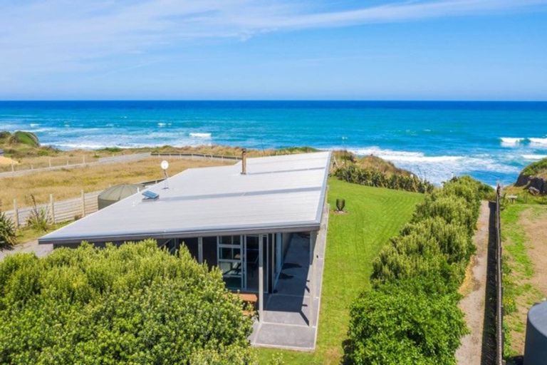 Photo of property in 292 Tai Road, Opunake, 4681