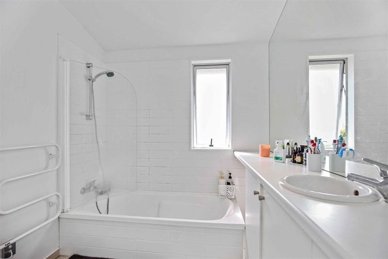 Photo of property in 64b Purchas Street, St Albans, Christchurch, 8014