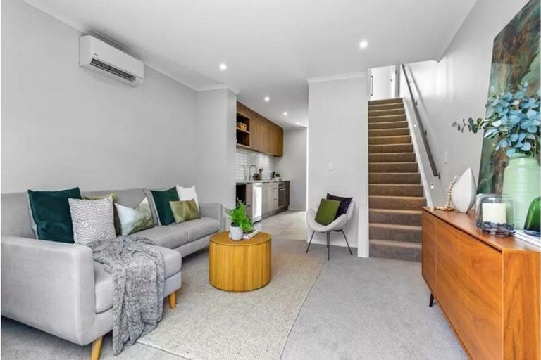 Photo of property in 17 Hema Road, Hobsonville, Auckland, 0616