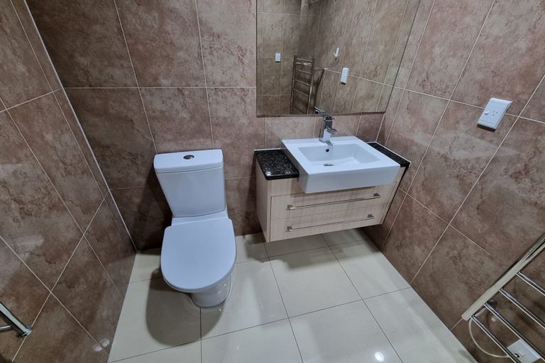 Photo of property in 4 Chieftain Rise, Goodwood Heights, Auckland, 2105