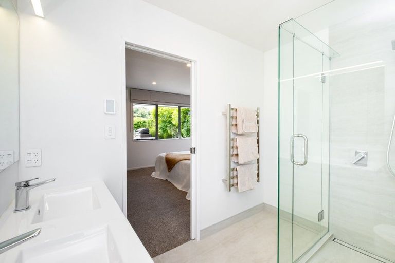 Photo of property in 86 Rochfort Road, Havelock North, 4130