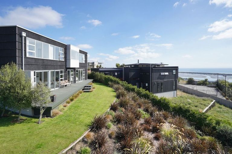 Photo of property in 105 Glenstrae Road, Redcliffs, Christchurch, 8081