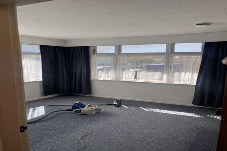 Photo of property in 67 Russell Street, Westport, 7825