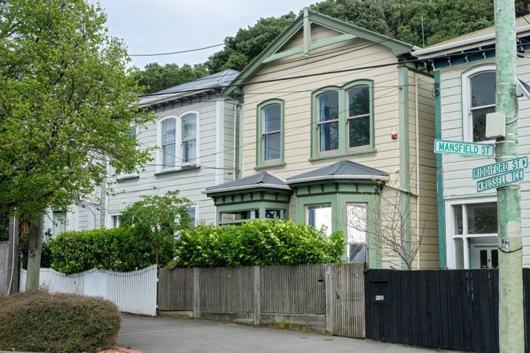 Photo of property in 4 Russell Terrace, Newtown, Wellington, 6021