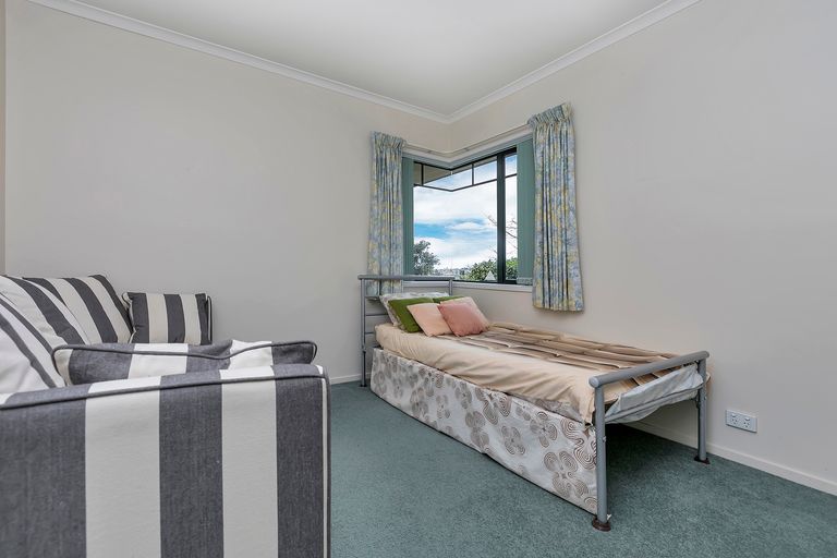 Photo of property in 4 Rush Creek Drive, Westgate, Auckland, 0614