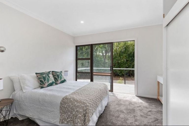 Photo of property in 38 Pinehurst Crescent, Russley, Christchurch, 8042