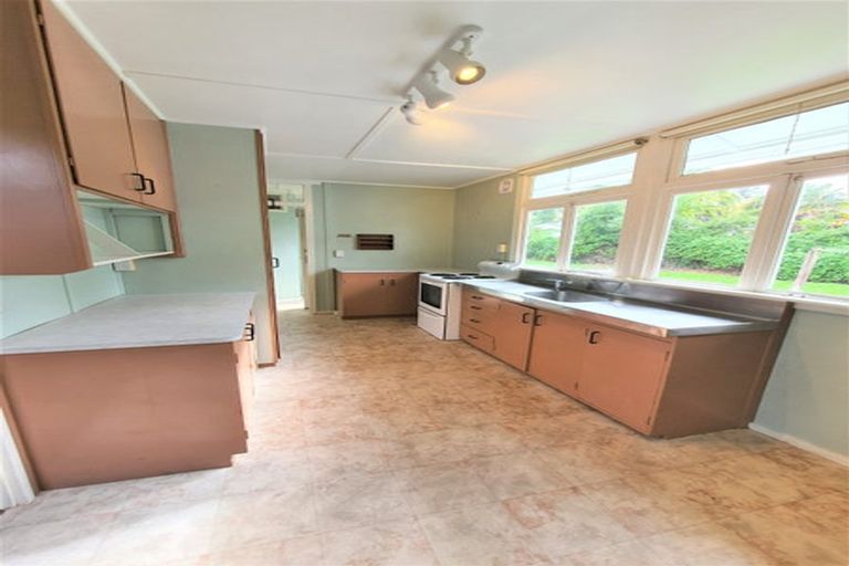 Photo of property in 45 Moeraki Road, Maoribank, Upper Hutt, 5018