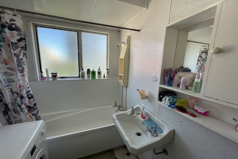 Photo of property in Adelphi Apartments, 183 The Terrace, Wellington Central, Wellington, 6011