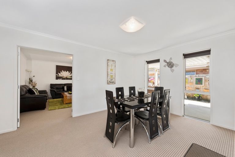 Photo of property in 23 Lewknor Drive, Papamoa Beach, Papamoa, 3118