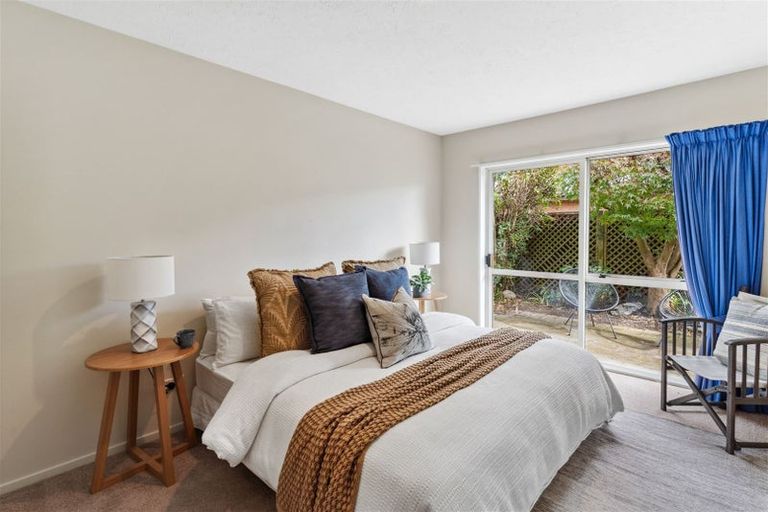 Photo of property in 11 Kotare Street, Fendalton, Christchurch, 8041