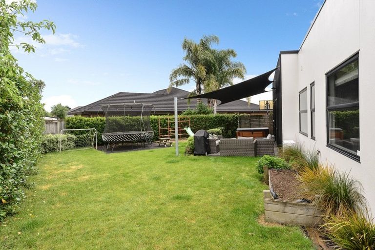 Photo of property in 17 Cole Thomas Place, Huntington, Hamilton, 3210