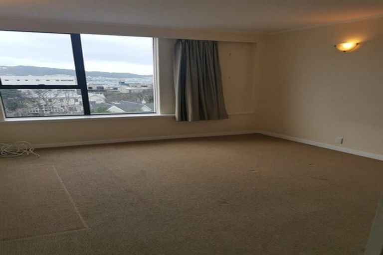 Photo of property in Hobson Court Flats, 55/70 Hobson Street, Thorndon, Wellington, 6011