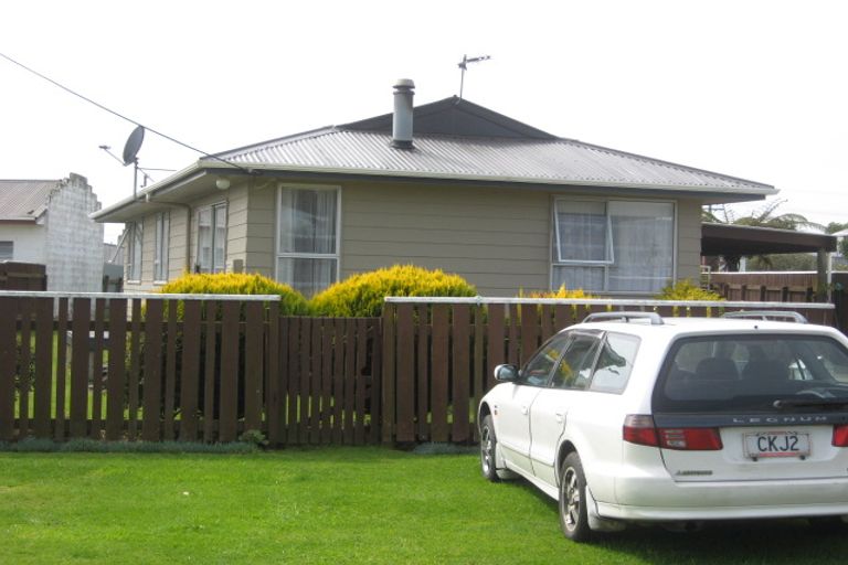 Photo of property in 76 East Quay, Waitara, 4320