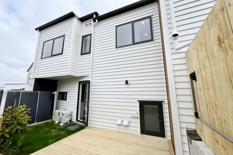Photo of property in 12b Massine Place, Randwick Park, Auckland, 2105
