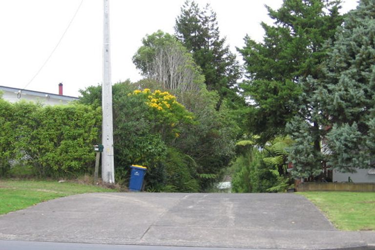 Photo of property in 409 Don Buck Road, Massey, Auckland, 0614