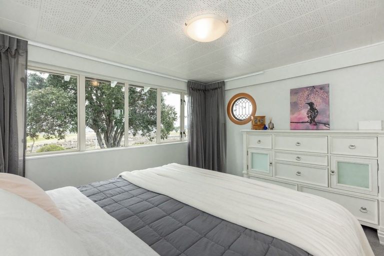 Photo of property in 22 Pukeko Place, Westshore, Napier, 4110