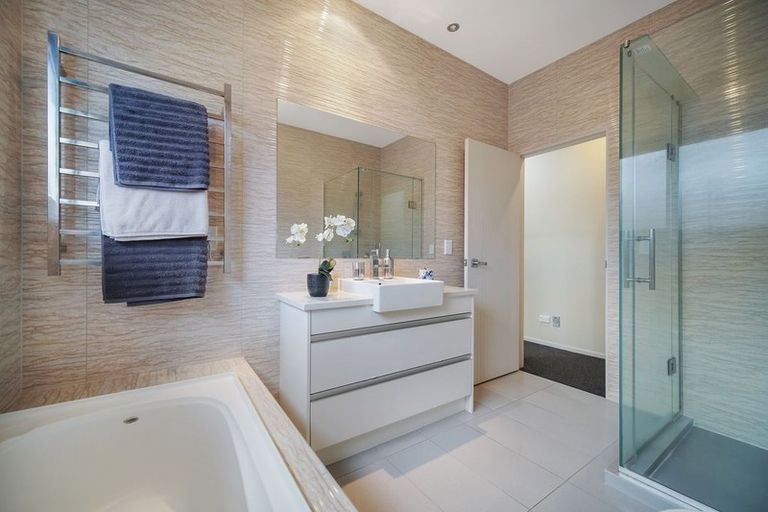 Photo of property in 14 Helianthus Avenue, Flat Bush, Auckland, 2019