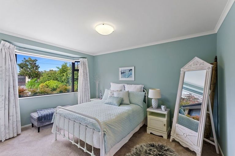Photo of property in 387a Te Moana Road, Waikanae, 5036