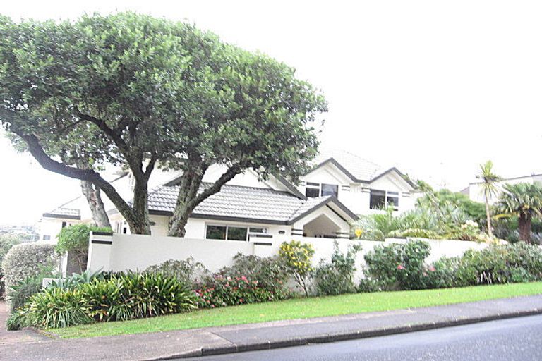Photo of property in 1 Page Point, Mellons Bay, Auckland, 2014