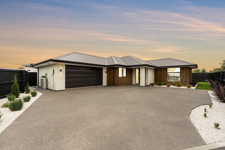 Photo of property in 12 Twin Meadows Drive, Casebrook, Christchurch, 8051