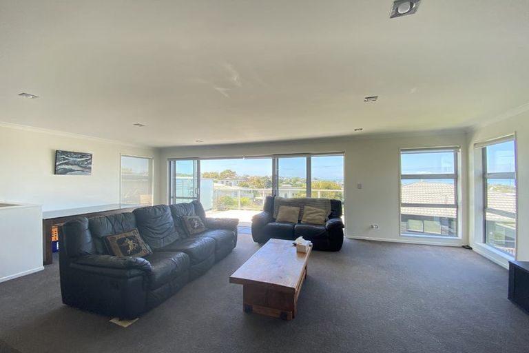 Photo of property in 3a Tudor Place, Mairangi Bay, Auckland, 0630