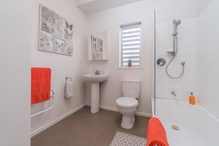 Photo of property in 435c West Coast Road, Glen Eden, Auckland, 0602