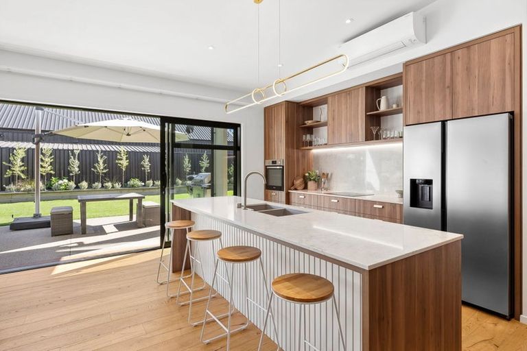 Photo of property in 2 Tomtit Crescent, Lake Hawea, Wanaka, 9382