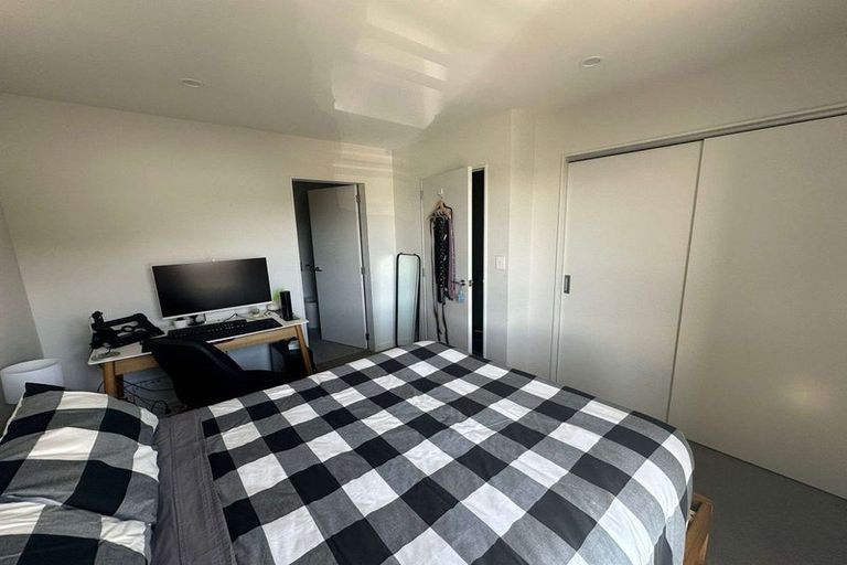 Photo of property in 2/124 Britomart Street, Berhampore, Wellington, 6023