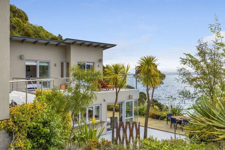 Photo of property in 26 Whakamoenga Point, Acacia Bay, Taupo, 3385