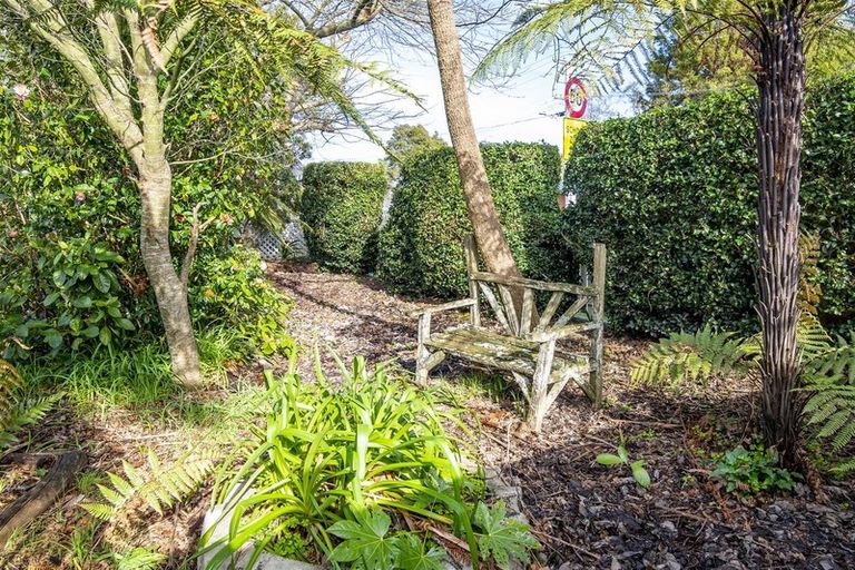 Photo of property in 204 Bartholomew Road, Levin, 5510