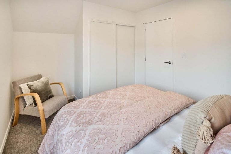 Photo of property in 90 Ara Paiwhenua, Tawa, Wellington, 5028