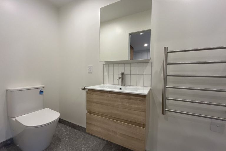 Photo of property in 4/23 Makomako Drive, Orewa, 0931