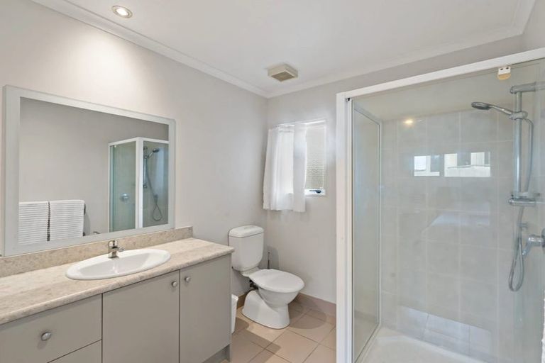 Photo of property in 16 Coral Court, Gulf Harbour, Whangaparaoa, 0930