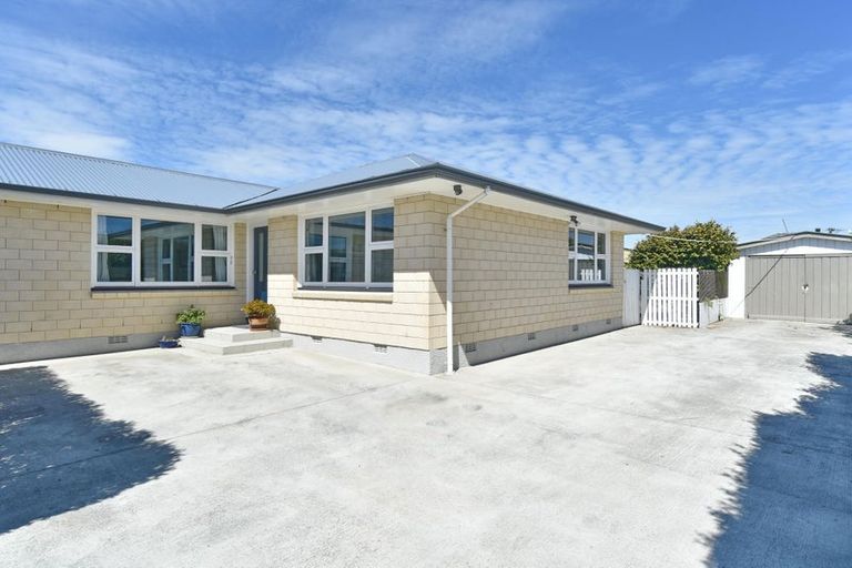 Photo of property in 49 Vancouver Crescent, Wainoni, Christchurch, 8061