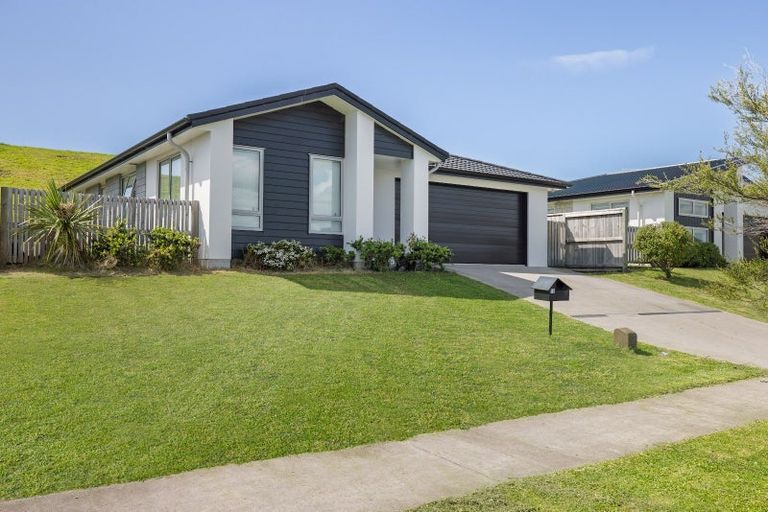Photo of property in 16 Stingray Drive, Omokoroa, 3114