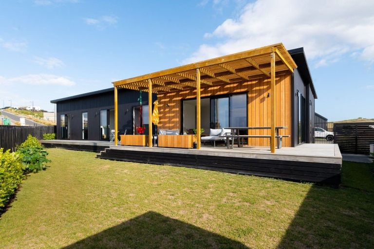 Photo of property in 79 Omahina Street, Raglan, 3225