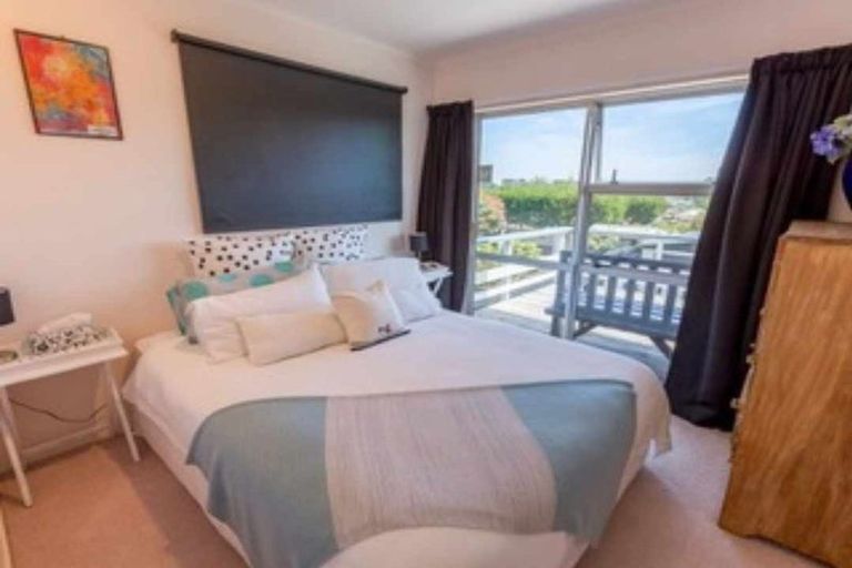 Photo of property in 27a Frimley Terrace, Waikanae Beach, Waikanae, 5036