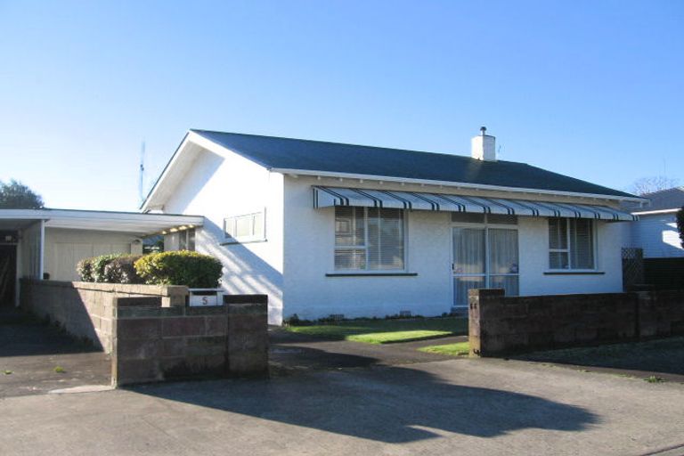 Photo of property in 5 Sydney Street, Palmerston North, 4414