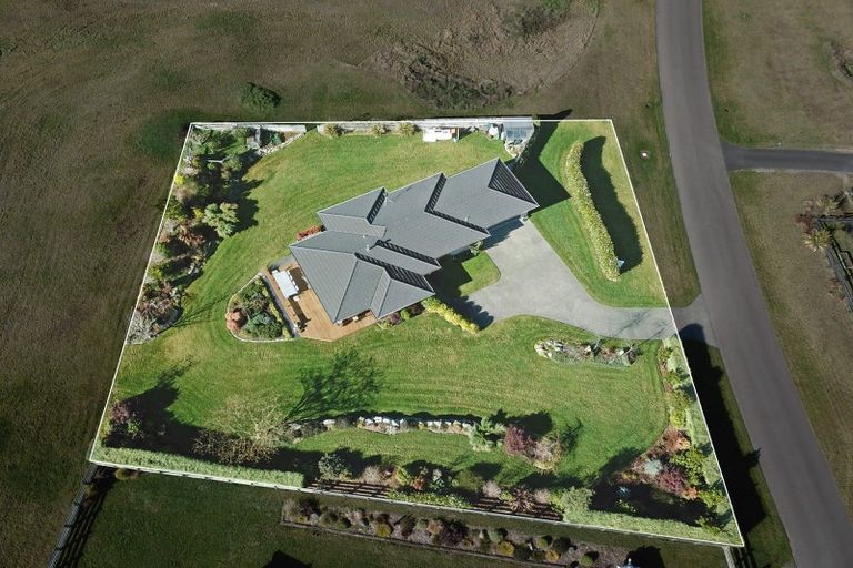 Photo of property in 500 Kinloch Road, Kinloch, Taupo, 3377