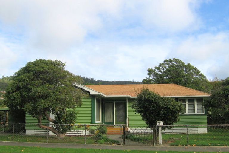 Photo of property in 9 Chittick Street, Stokes Valley, Lower Hutt, 5019